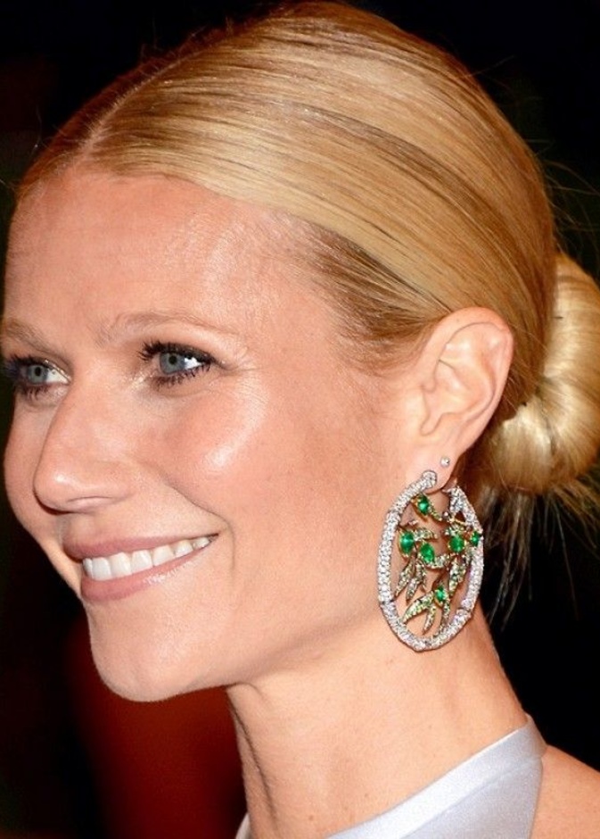  غوينيث بالترو متألقة بمجوهرات الماس الأسود من نيل لاين Neil Lane