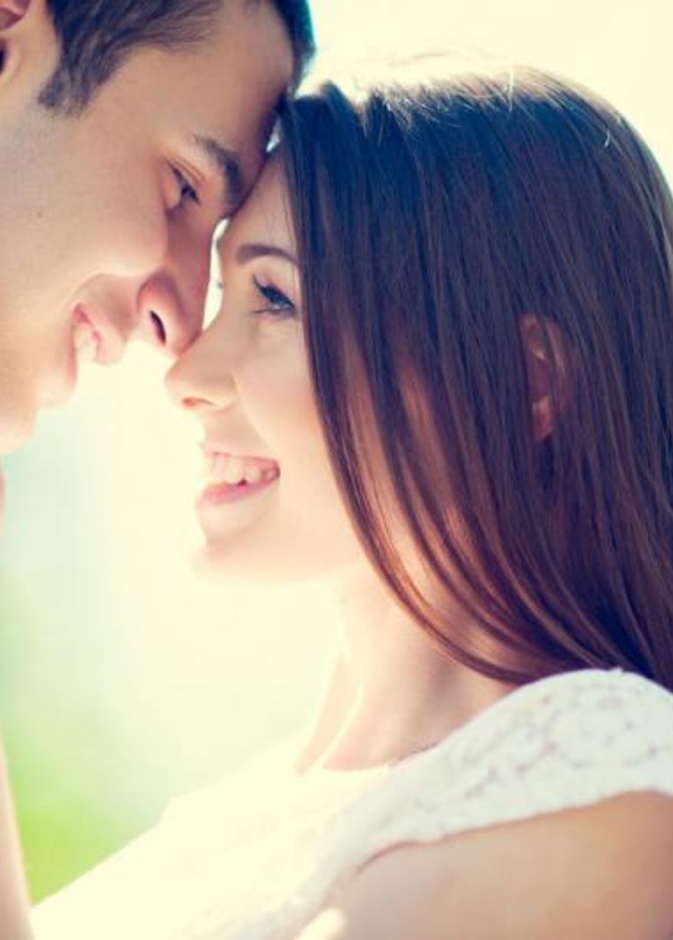 علامات تدل على حب الرجل لطليقته 
