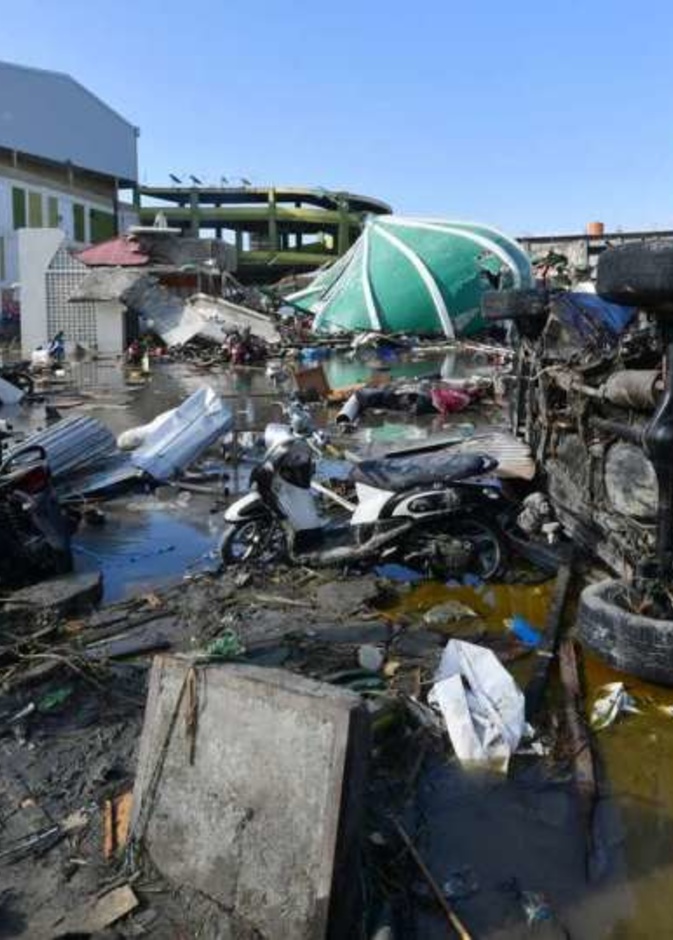 قصة المراقب الجوي البطل