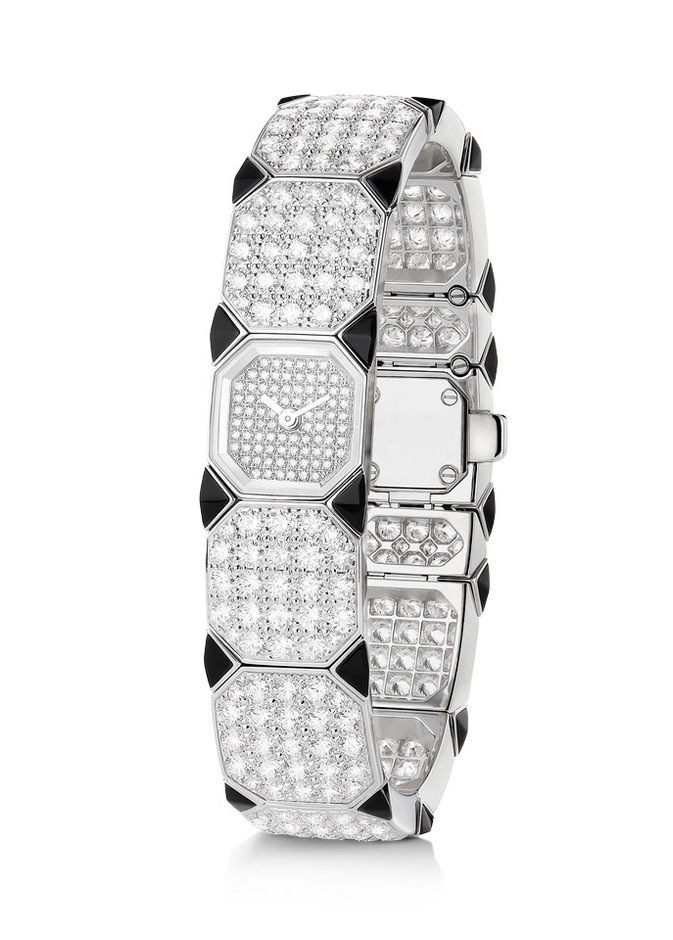 ساعة رولكس من الذهب والما