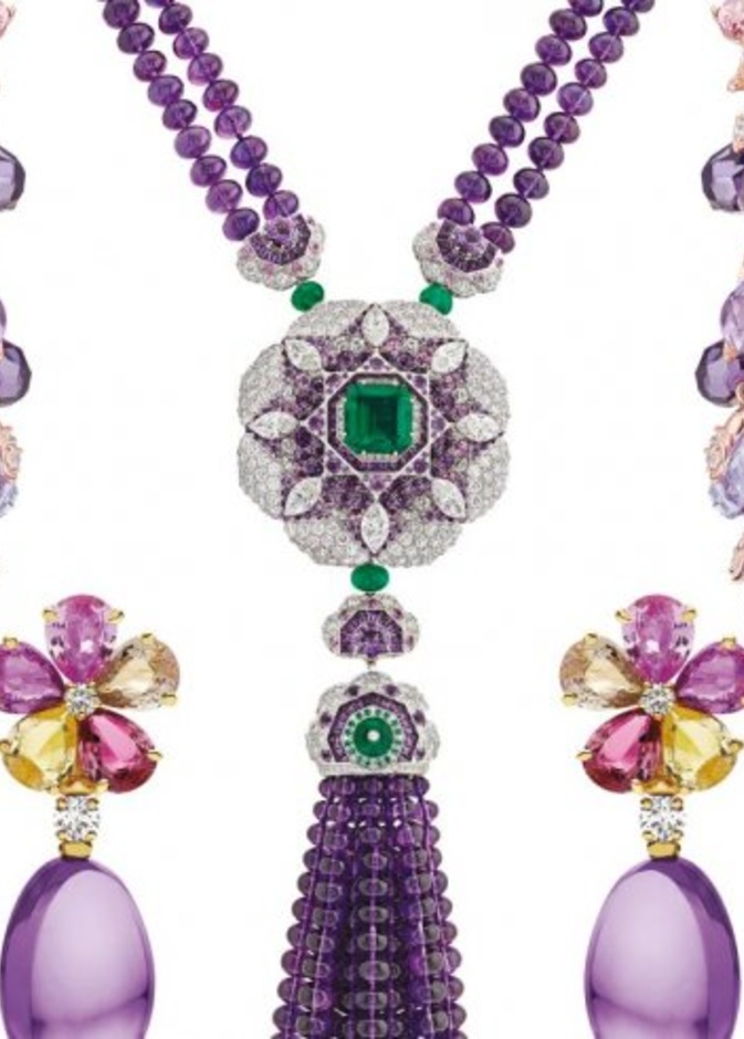 مجوهرات بلون الجمشت