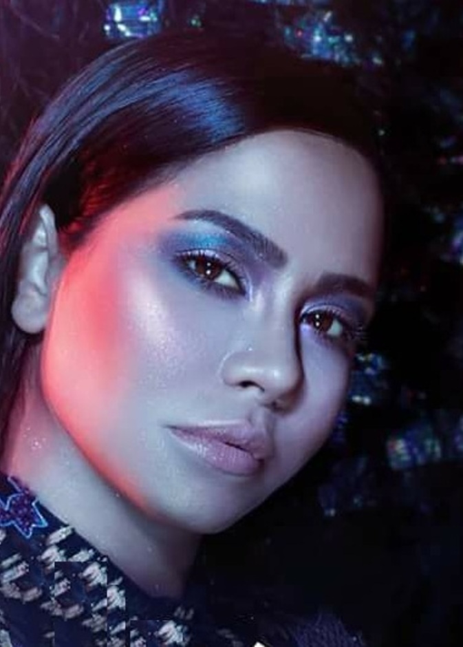 شيرين عبد الوهاب بدت بملامح متغيرة ببوستر البومها