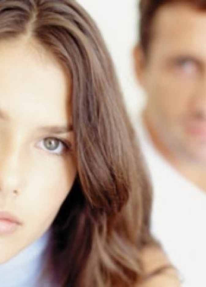 هل يمكن أن تخبر المرأة صديقتها بخيانة حبيبها