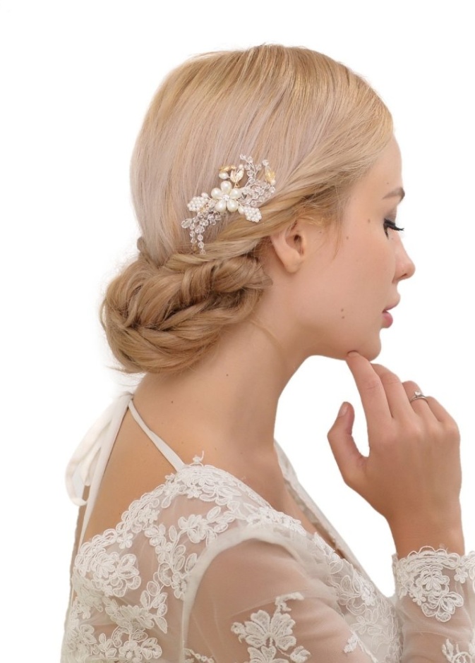 اكسسوار كريستالي متدلي