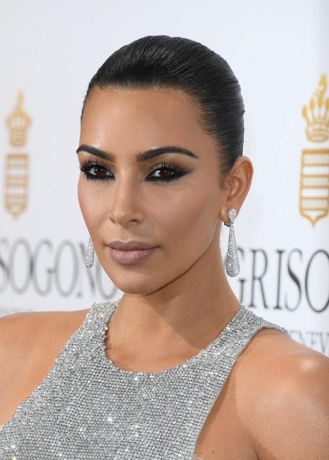 ما رأيك بهذه الإطلالة العصرية؟