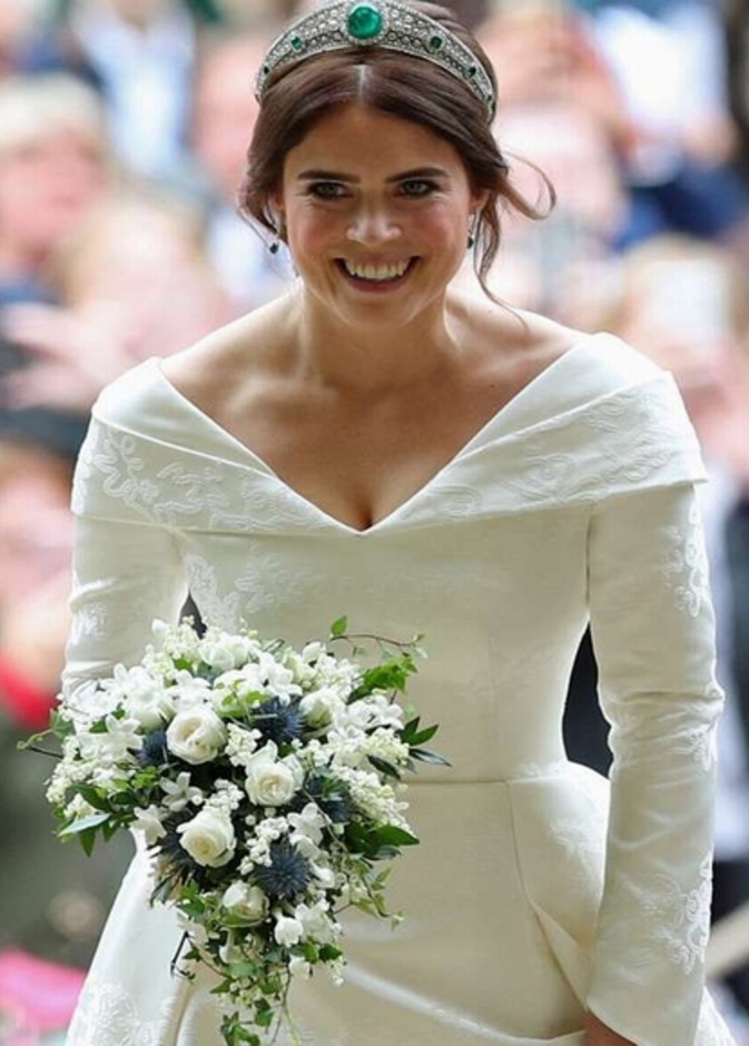  غصن الاس ضروري في بوكيه الاميرات في بريطانيا