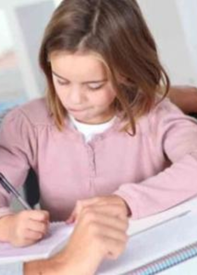 واجبات الأب في مساعده الطفل أثناء الدراسة