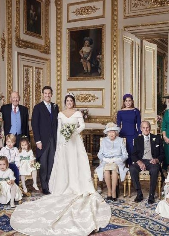 الصورة الرسمية لزفاف الأميرة يوجين بحضور الملكة إليزابيث وأفراد عائلة العروسين