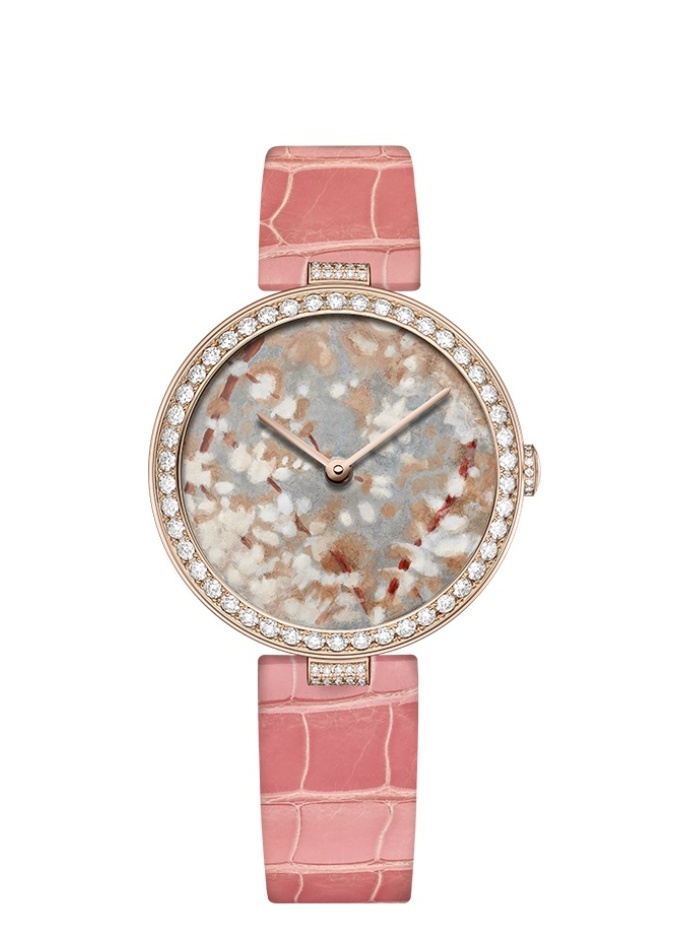 ساعات ملونة بالوردي لشهر أكتوبر 2018