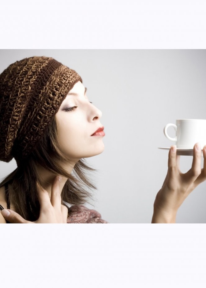 يتسبب رجيم النسكافيه في ظهور الهالات السوداء تحت العين قبل الزفاف