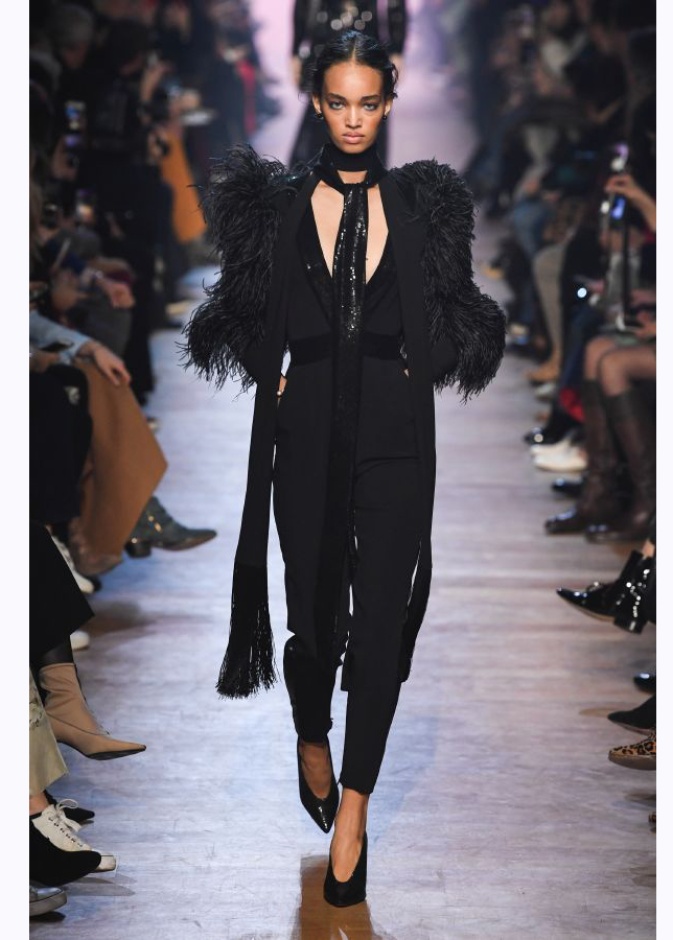  Elie Saab جمبسوت أسود للسهرة من