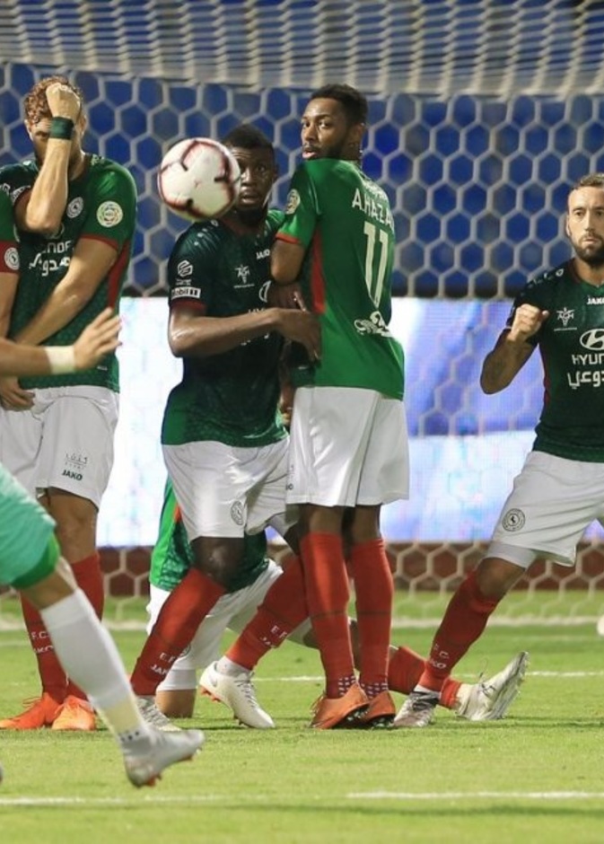 الهلال يهزم الشباب بهدف وحيد