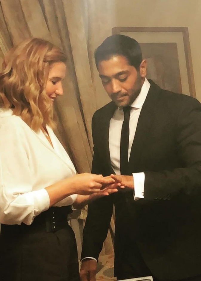  هنا شيحة توقع على وثيقة عقد القران