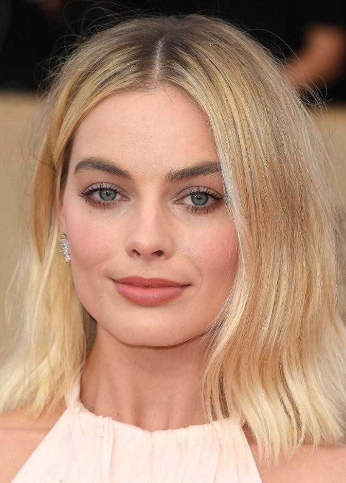 آيشواريا راي بأحمر شفاه رائع ف حفل كان 2018