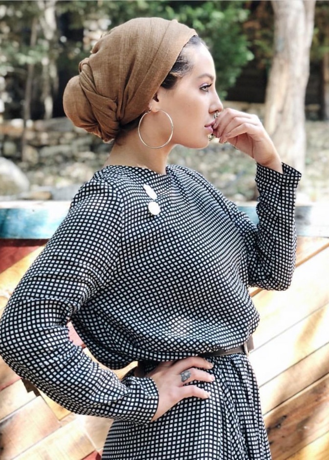  اكسسوارات تناسب التوربان مع الأقراط الدائرية الفضية من ماريا عليا