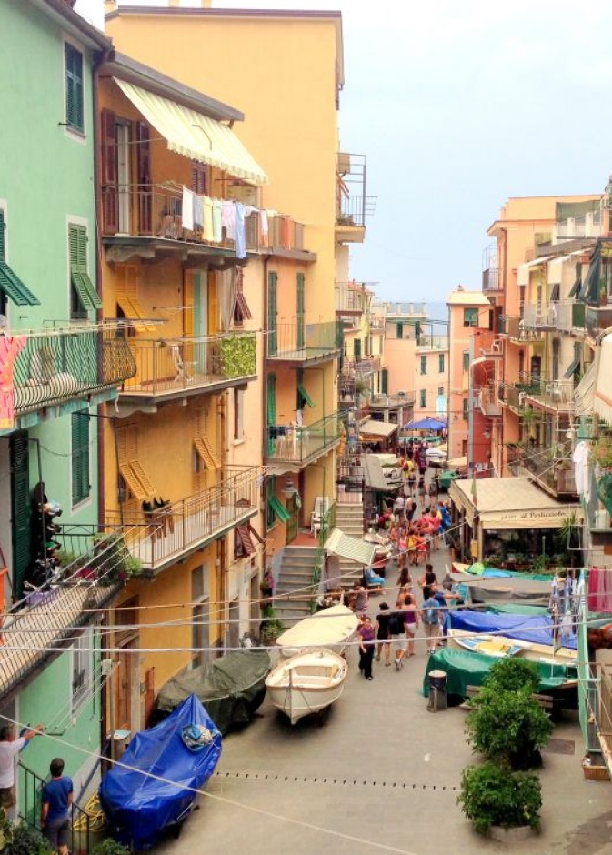 فعاليات ممتعة في الساحة الرئيسية