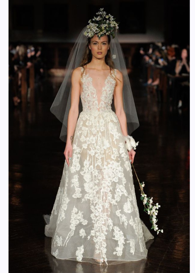 فستان زفاف من ريم عكرا Reem Acra لربيع 2019