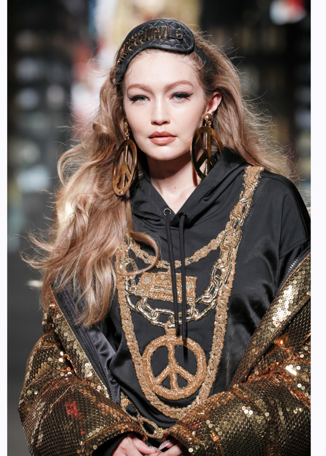 عرض أزياء مجموعة Moschino (tv) H&M.. الكثير من المفاجآت