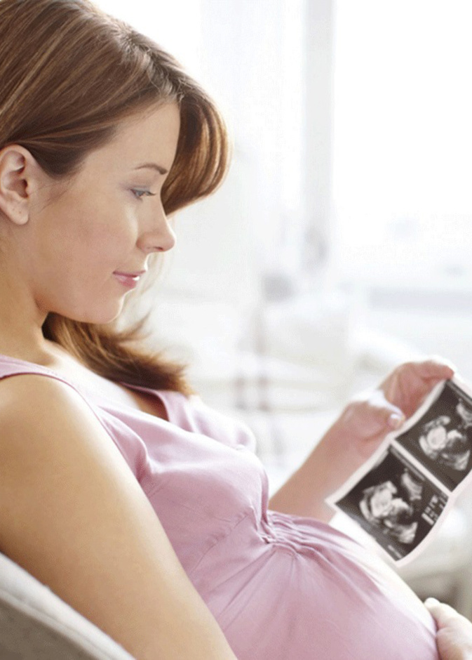 مخاطر الحمل بعد سن التسعة والثلاثين على الأم والطفل