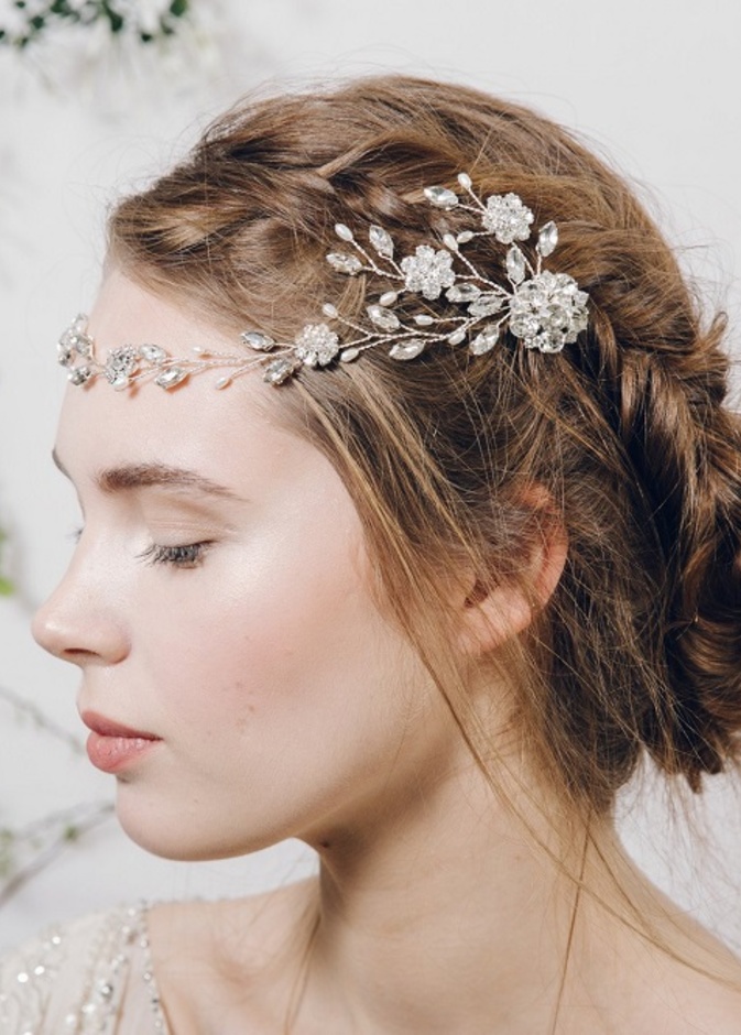 اختاري اكسسوار اللؤلؤ مع الكريستال في حفل زفافك