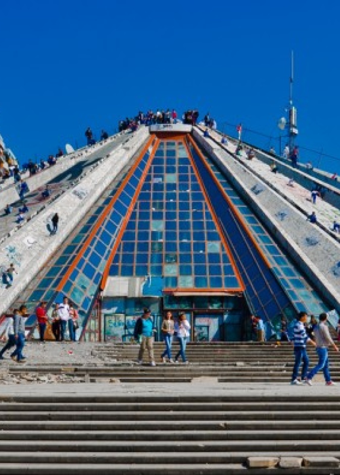 العاصمة الالبانية تيرانا