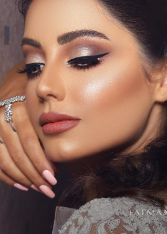 من مكياج الميك اب ارتست فاطمة سعود