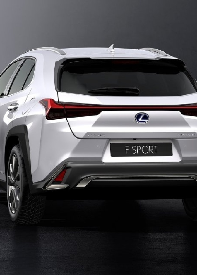 مواصفات السيارة لكزس RX 2019