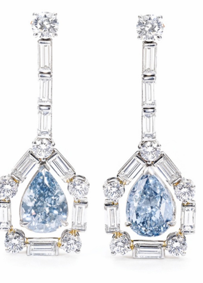 اسوارة من الماس والياقوت الأزرق