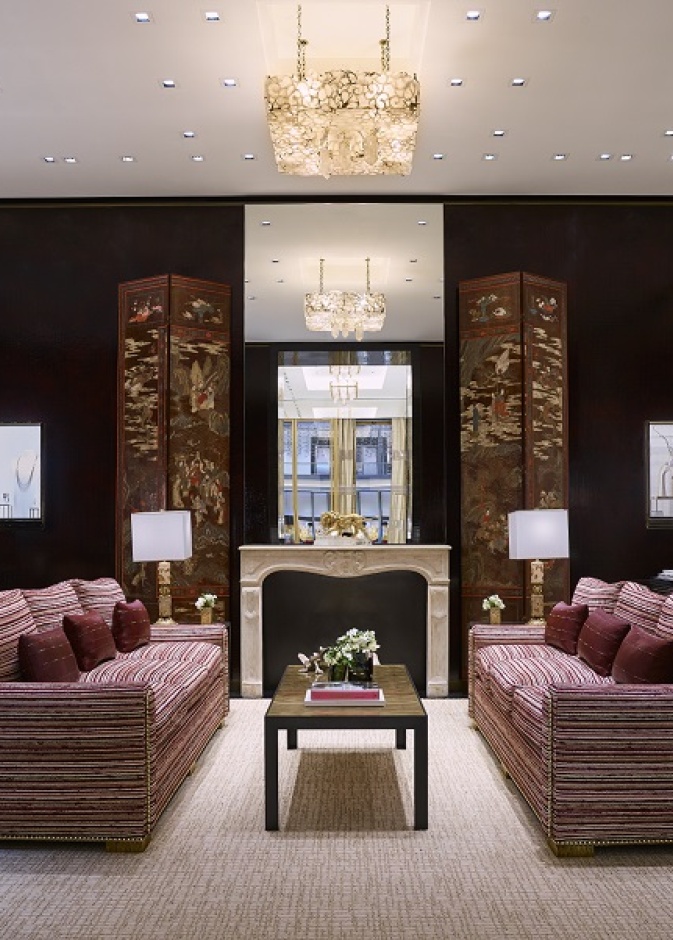 بوتيك CHANEL للساعات والمجوهرات الراقية يفتح أبوابه من جديد في دبي مول