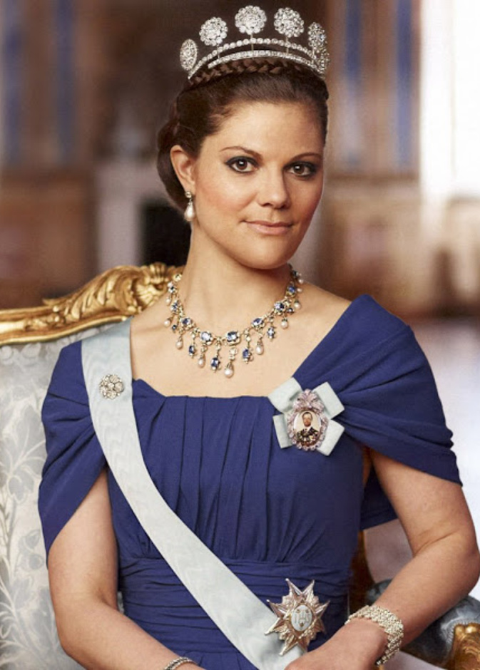  تفاصيل قلادة قلادة Processional Necklace