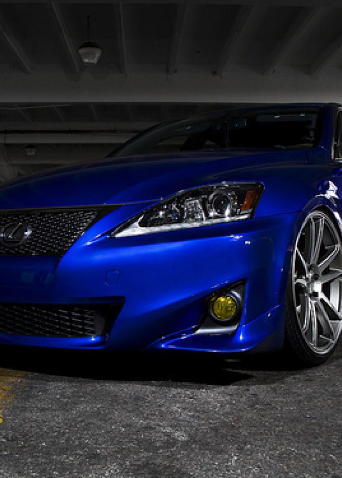 التقليل من معدل تسارع السيارة