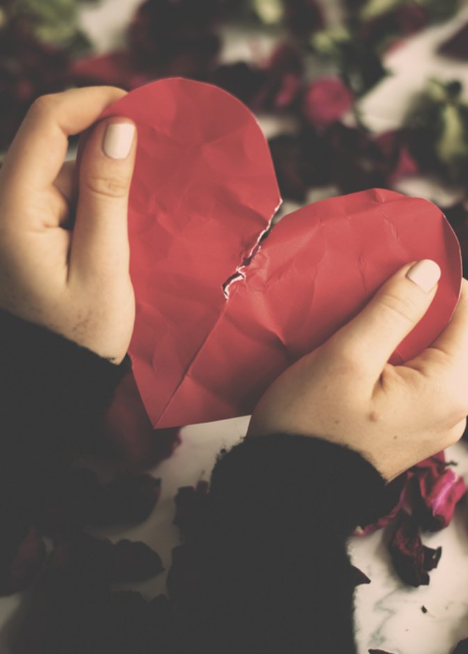 كيفية تجاوز الصدمات العاطفية 