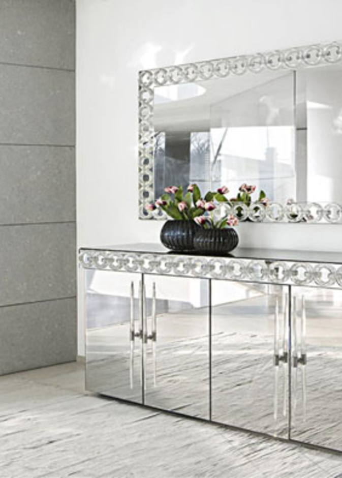 قواعد المرآة والضوء في Royal Owl Furniture