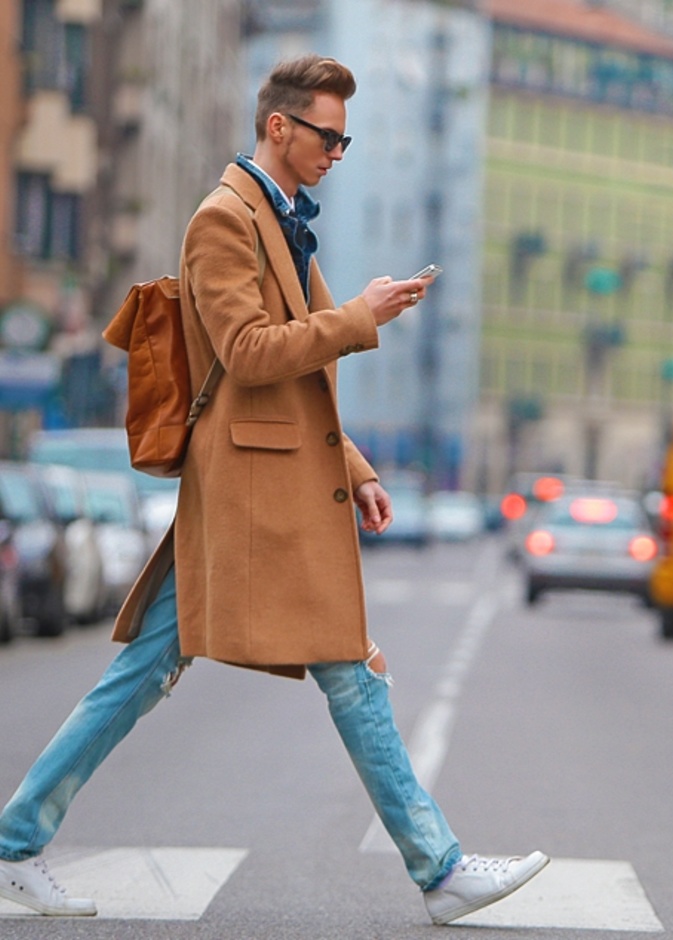 بساطة ورقي بتنسيق المعطف بلون البيج الكلاسيكي