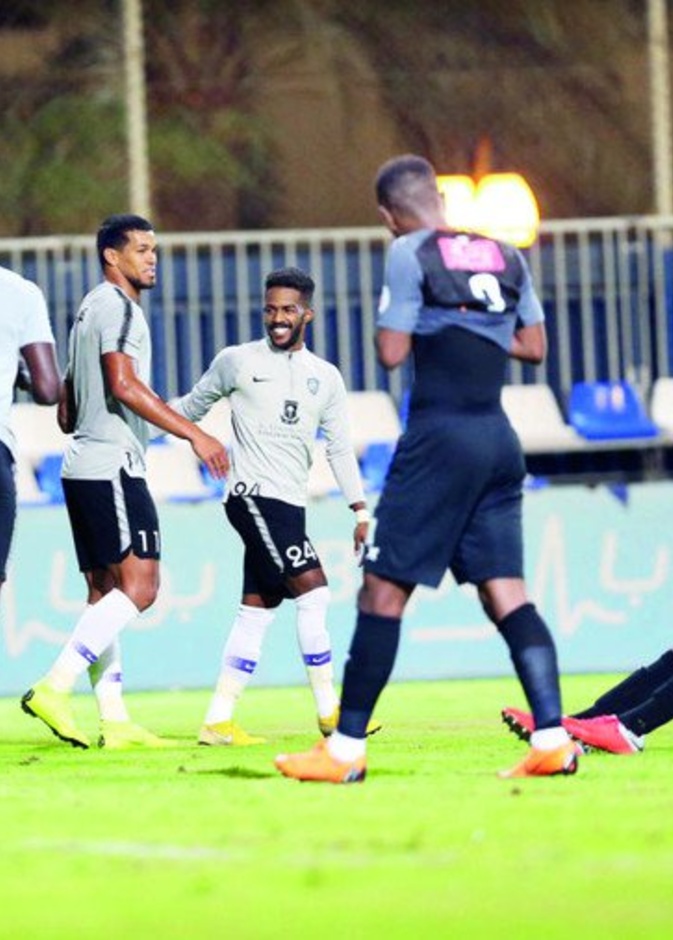 الهلال السعودي يهزم الشباب وديا