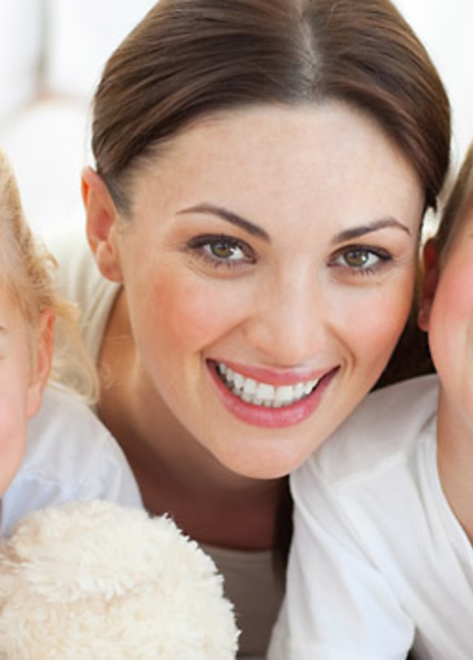 زيارة طبيب الأسنان لفحص أسنان الطفل يحقق الوقاية من تسوس الأسنان