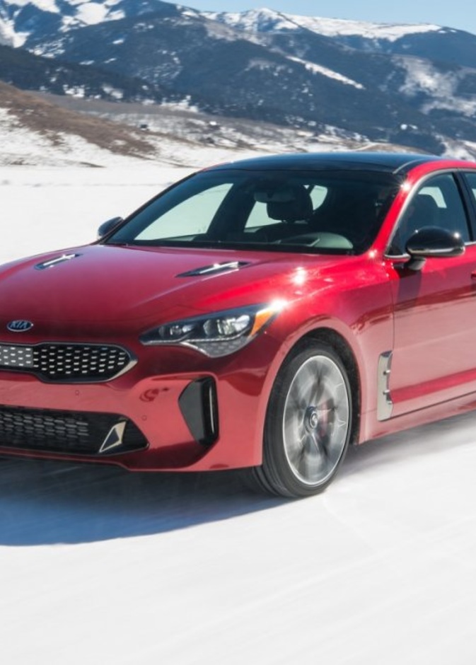 التصميم الداخلي لسيارة كيا ستينجر 2019