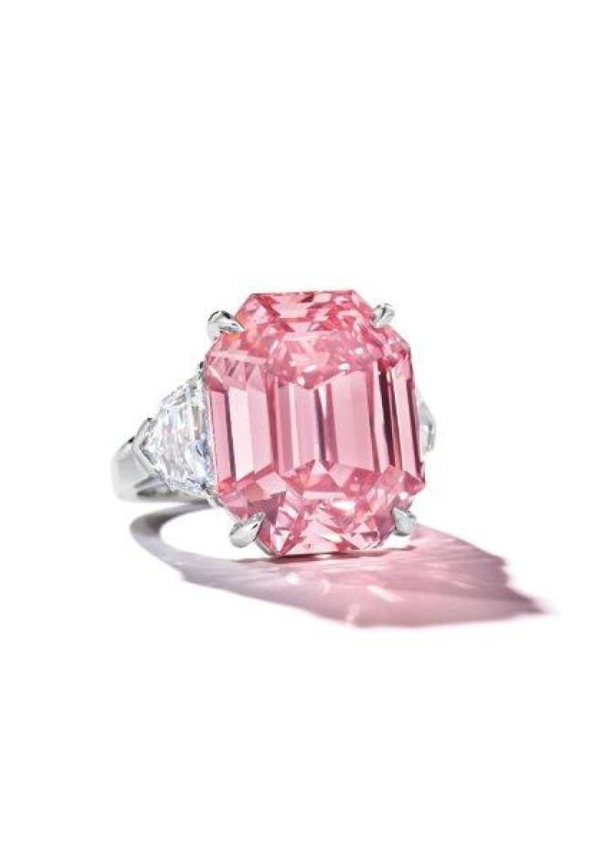 خاتم ماسي 8.08 ct, من Bulgari