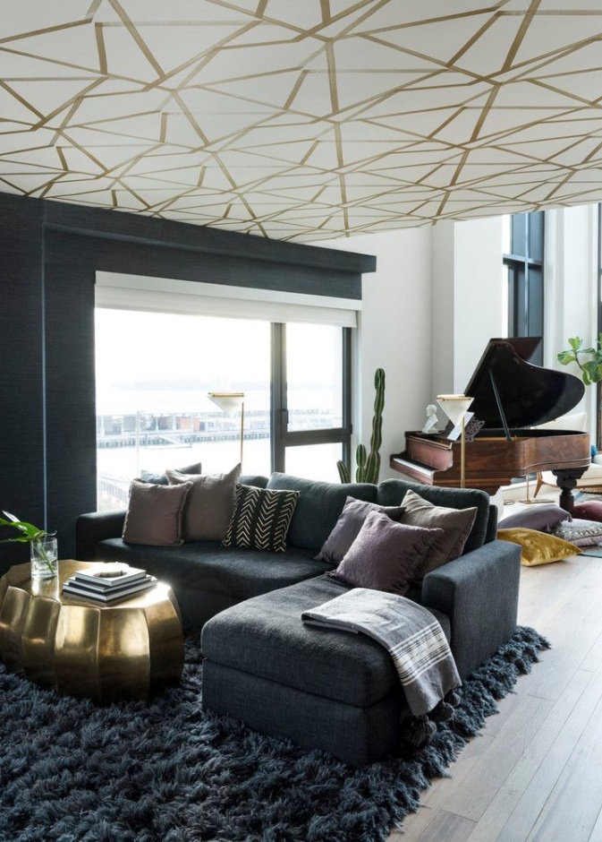 ورق جدران مستوحى من الطبيعة مع كنب أصفر لديكور 2019