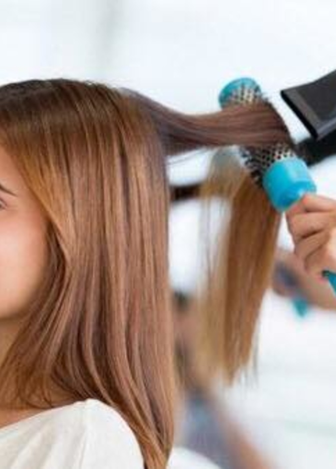 تأثير زيارة صالونات التجميل بإنتظام على نفسية المرأة