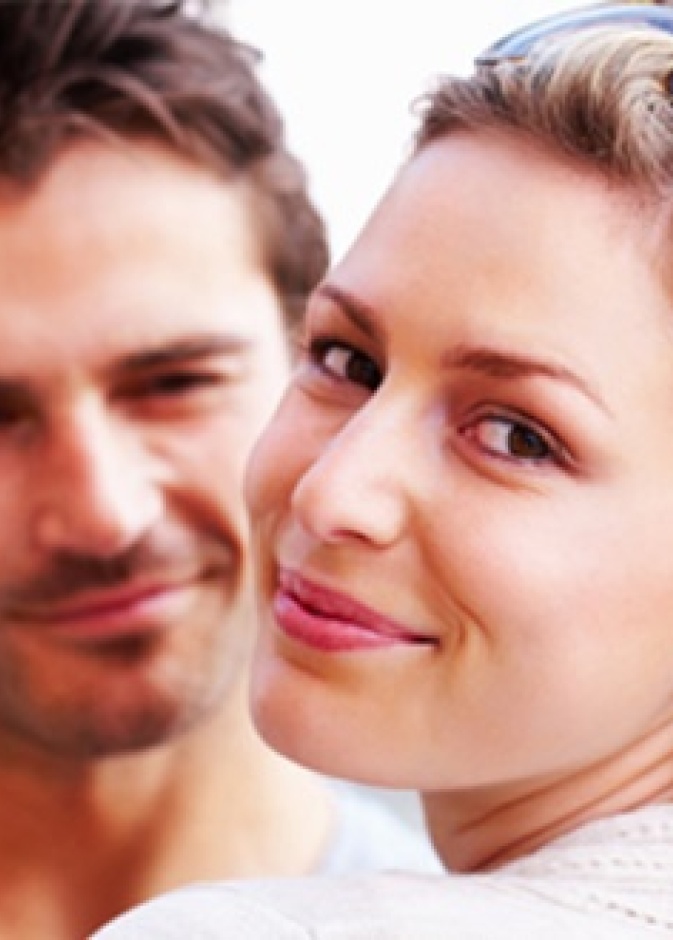 لماذا يعجب الرجل بالمرأة الذكية القوية ولا يتزوجها 