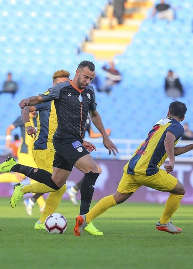  الشباب يتقدم إلى المركز الثالث