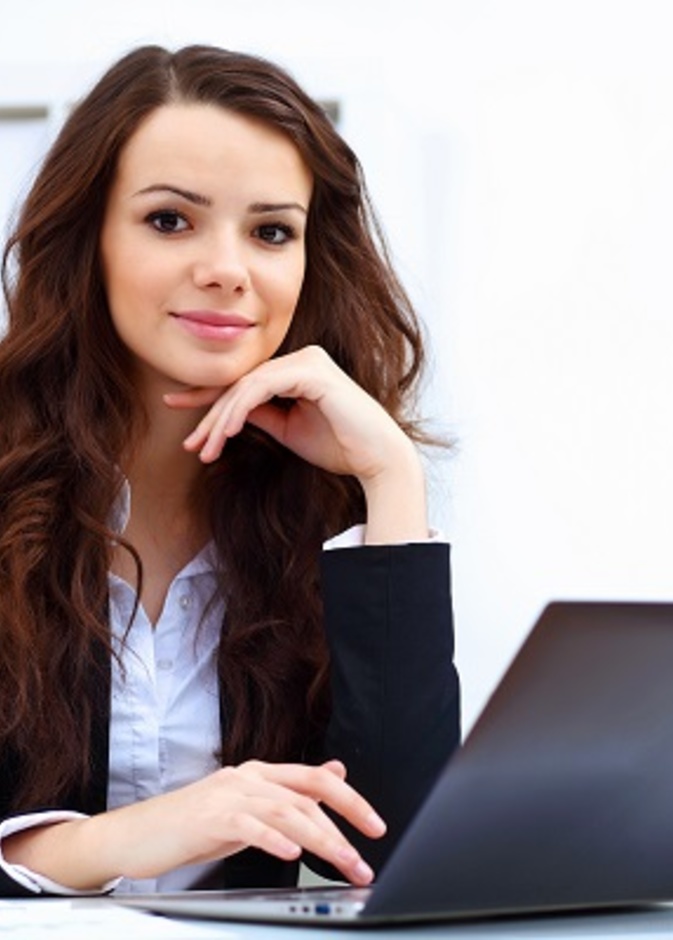 كيف تتميز المرأة وتنجح في بيئة عمل يكثر فيها الرجال 