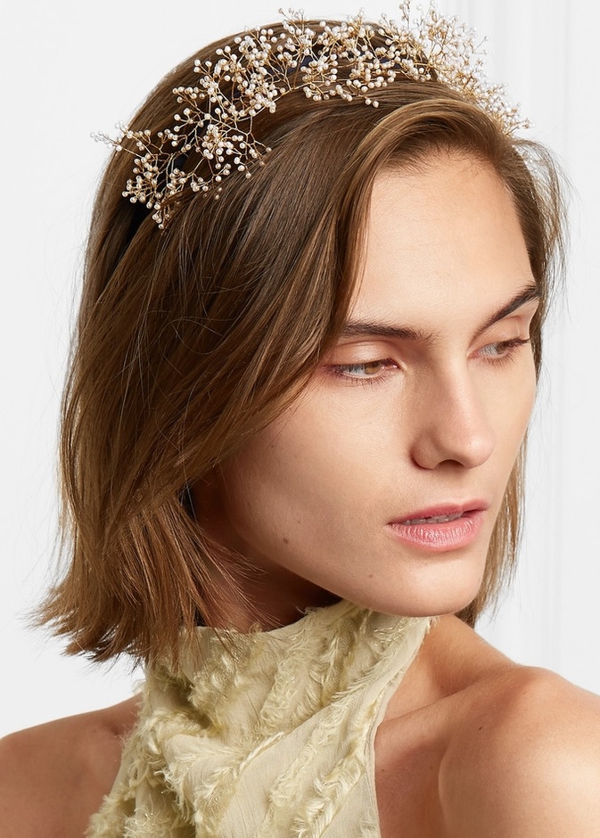 اكسسوار الشعر باللون الذهبي