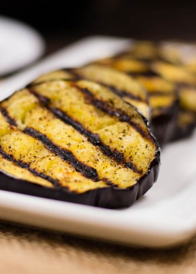 الباذنجان المشوي يخلص الجسم من الوزن الزائد 