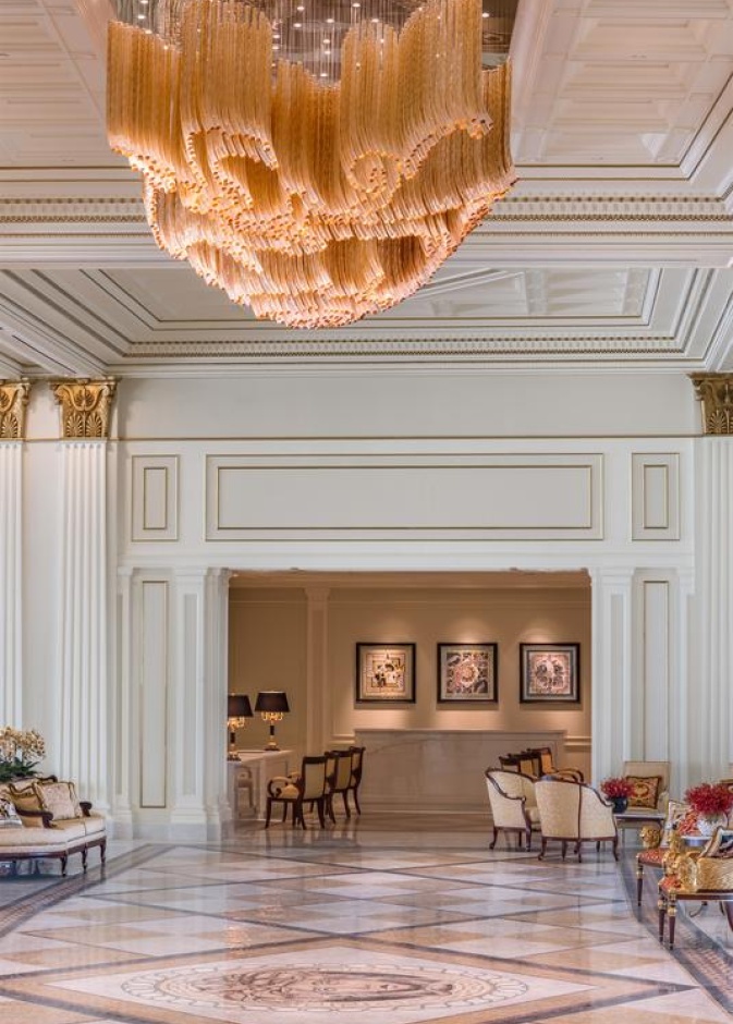 أجمل فنادق تملكها دور أزياء ومجوهرات في دبي