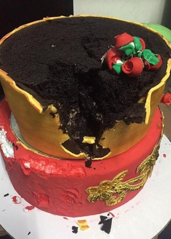 كعكة زفاف مزيفة تقود عروس وضيوفها إلى الشرطة
