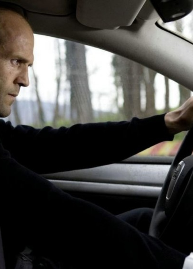 اشتهر  جيسون ستاثان بشغفه في اقتناء السيارات السوبر رياضية