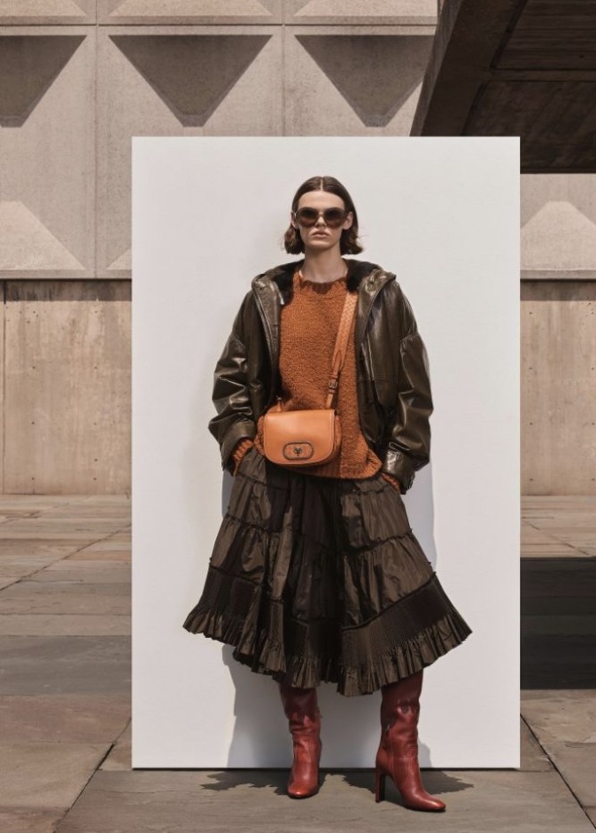  Alexander McQueen فستان كشكش من
