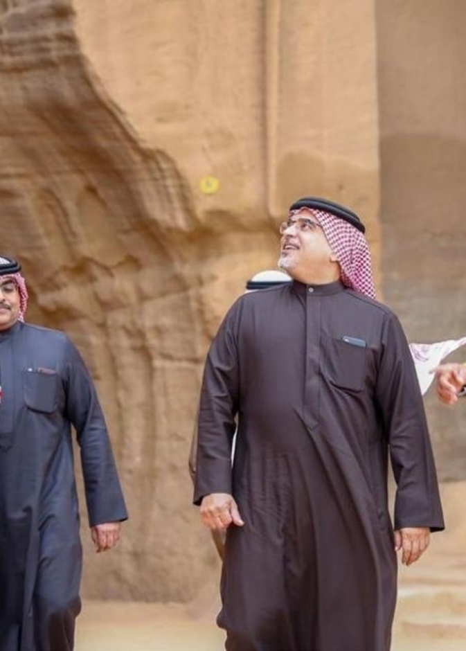 ولي عهد البحرين يزور آثار العلا في السعودية 